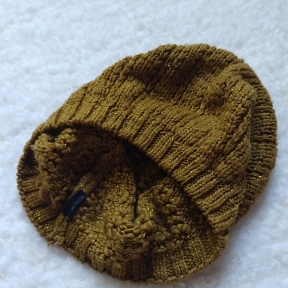 Hat - Picture 3 of 3